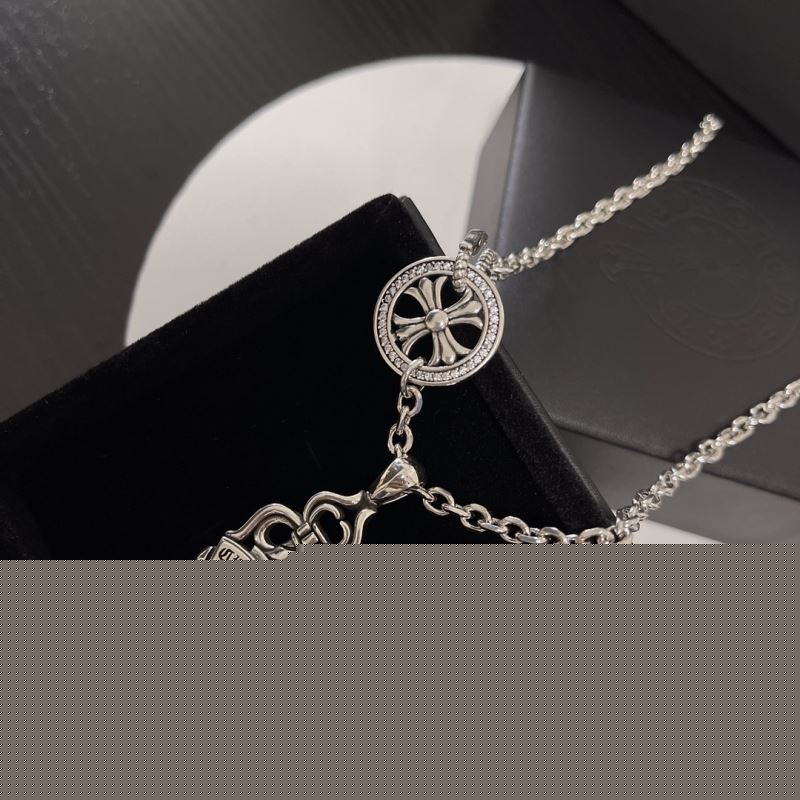 Ch**me He**ts necklaces